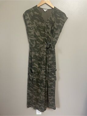 Habitual camouflage Romper- size 14 green